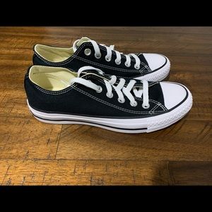 NWB Chuck Taylor All Star Women’s Shoes